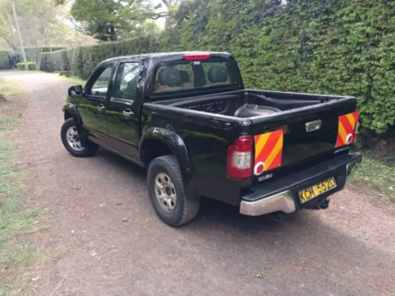 Isuzu D-Max   - 2011