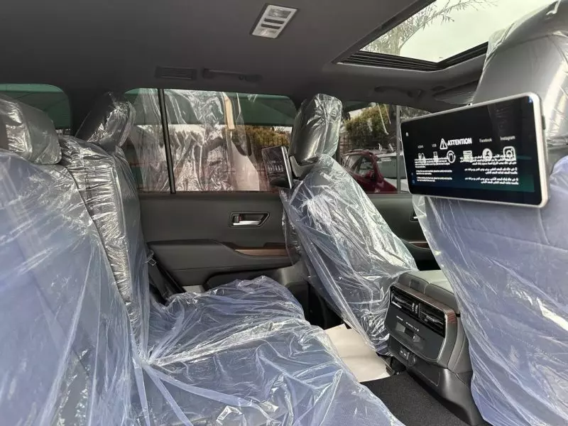 Toyota  Land Cruiser VXR V8   - 2024