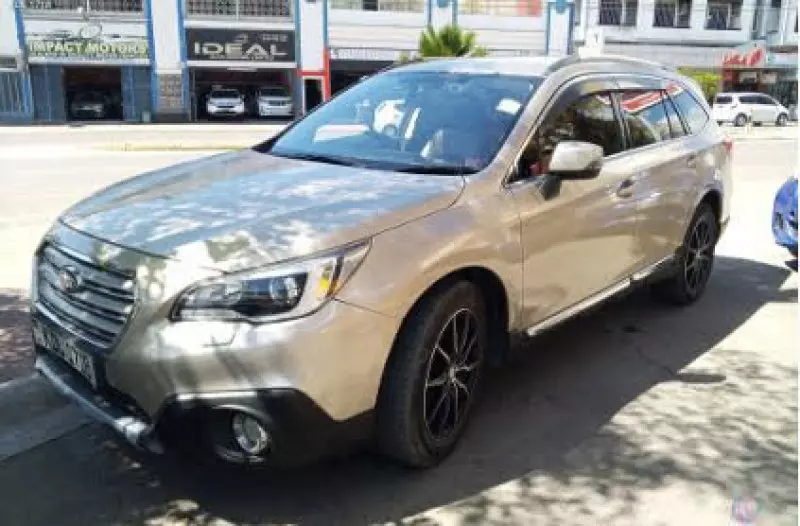 Subaru Outback   - 2015
