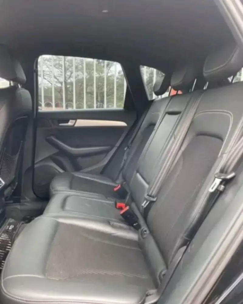 Audi Q5   - 2011