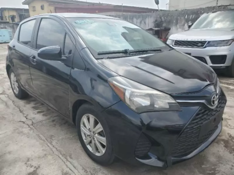Toyota Yaris   - 2017