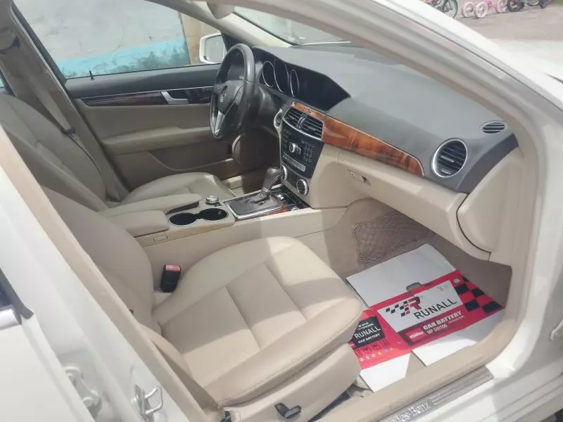 Mercedes-Benz C 300   - 2012