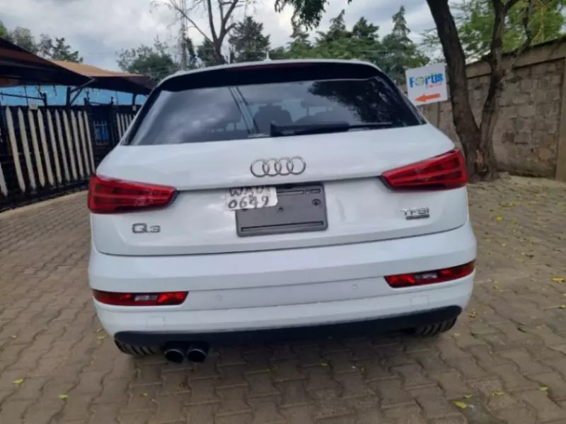 Audi Q3   - 2017