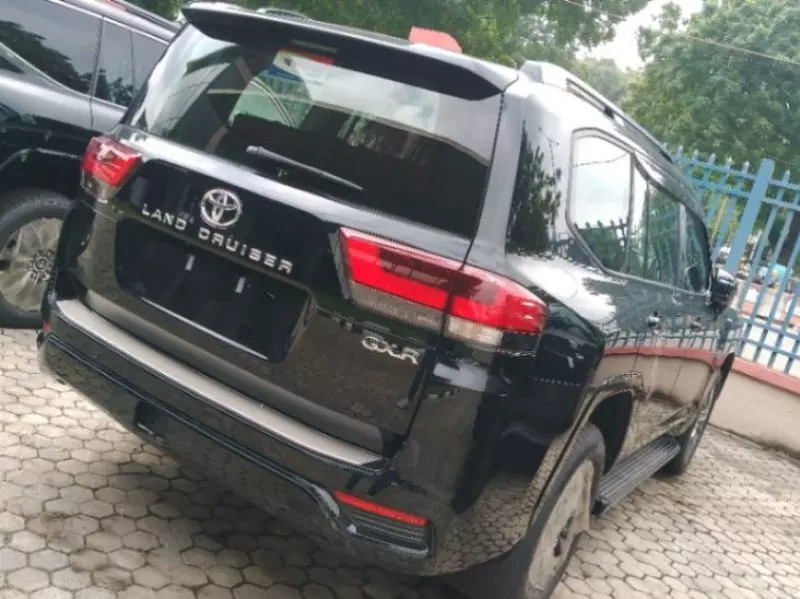 Toyota Land Cruiser - 2024