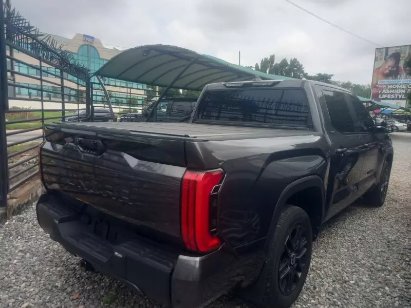 Toyota Tundra   - 2024