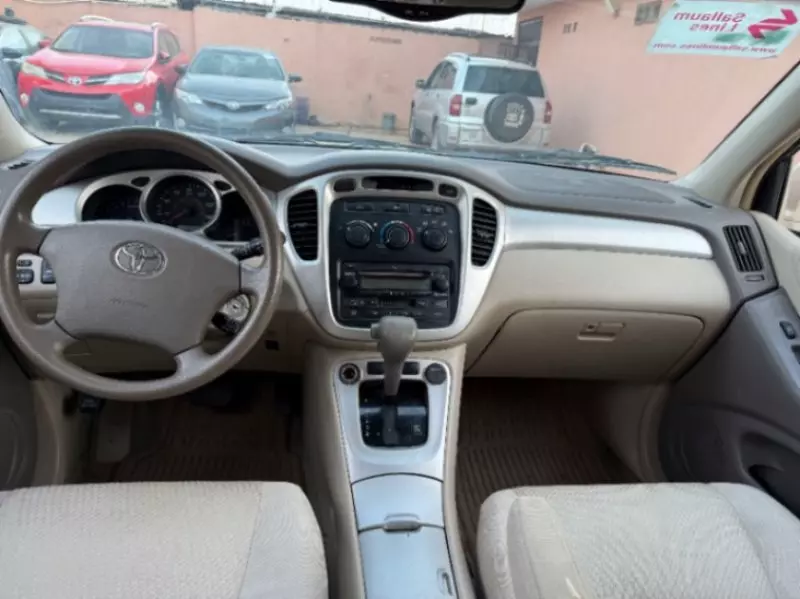 Toyota Highlander   - 2005