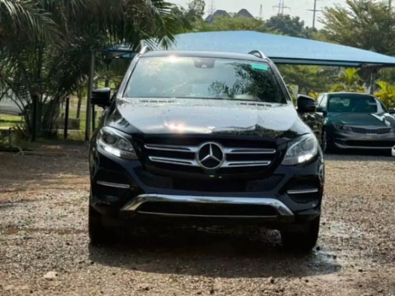 Mercedes-Benz GLE 350 - 2016