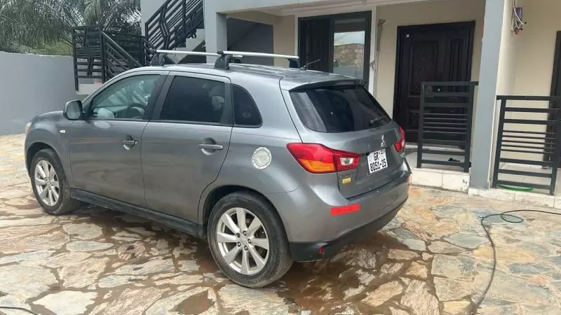 Mitsubishi Outlander Sport   - 2014