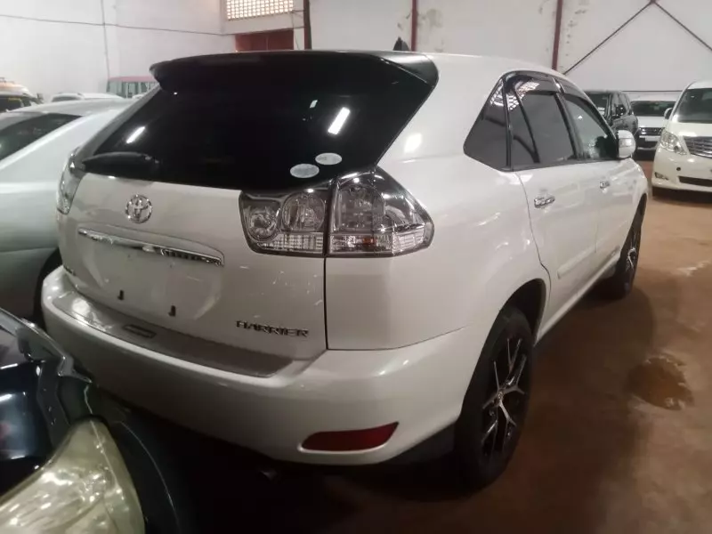 Toyota Harrier   - 2009
