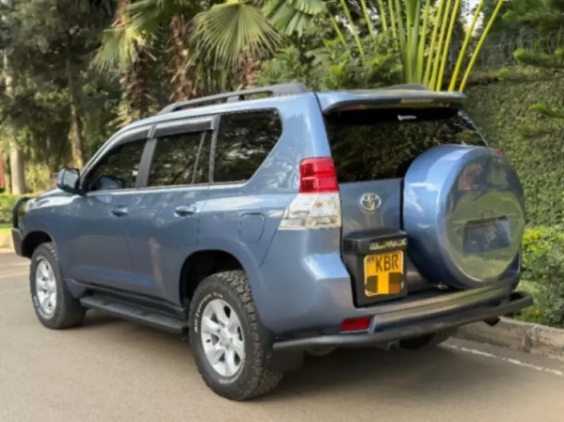 Toyota Landcruiser Prado   - 2011