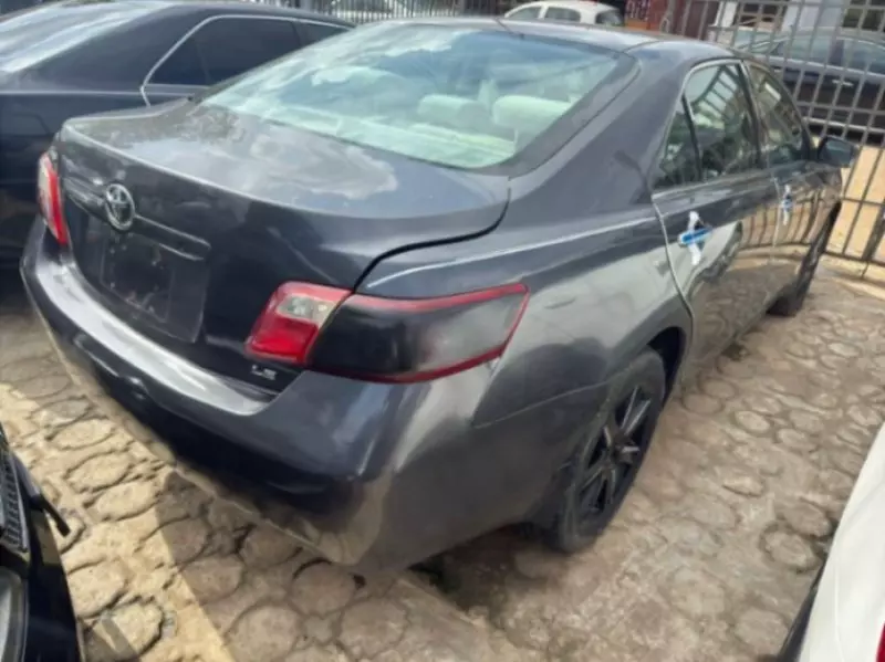 Toyota Camry   - 2008