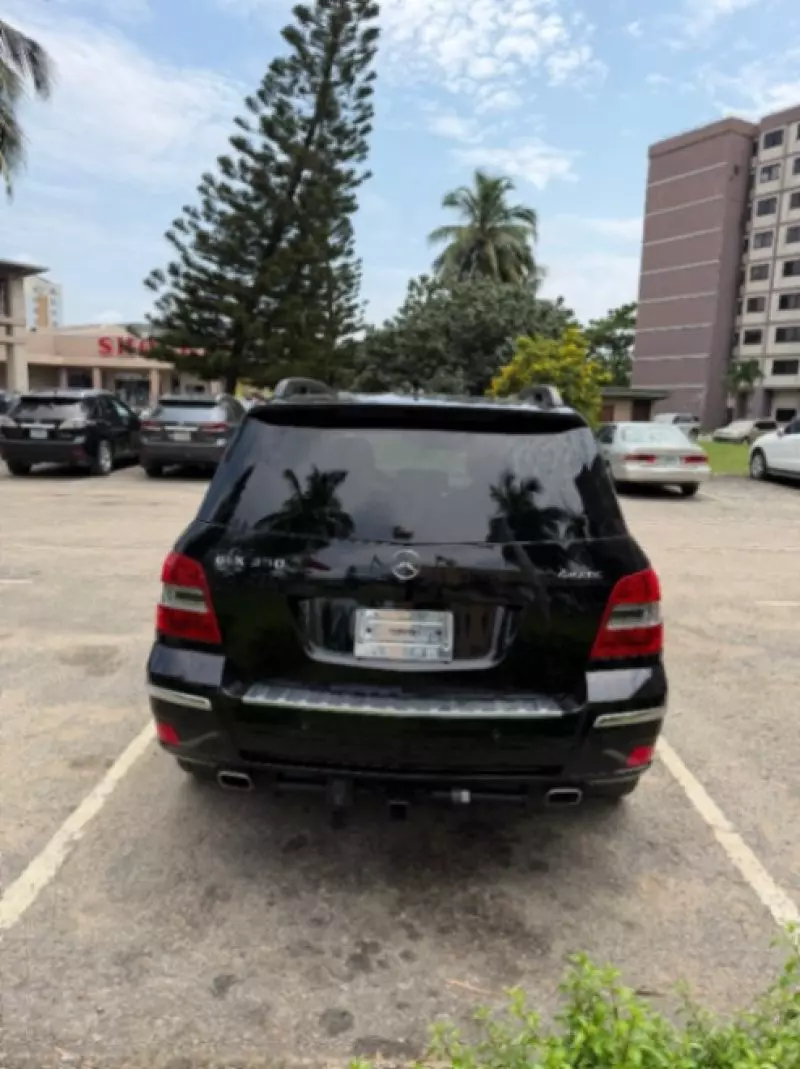 Mercedes-Benz GLK 350   - 2009