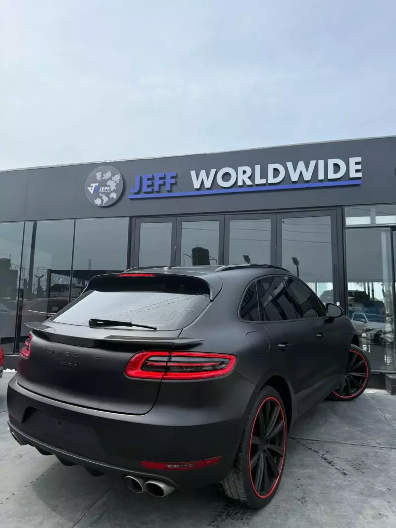 PORSCHE Macan   - 2015
