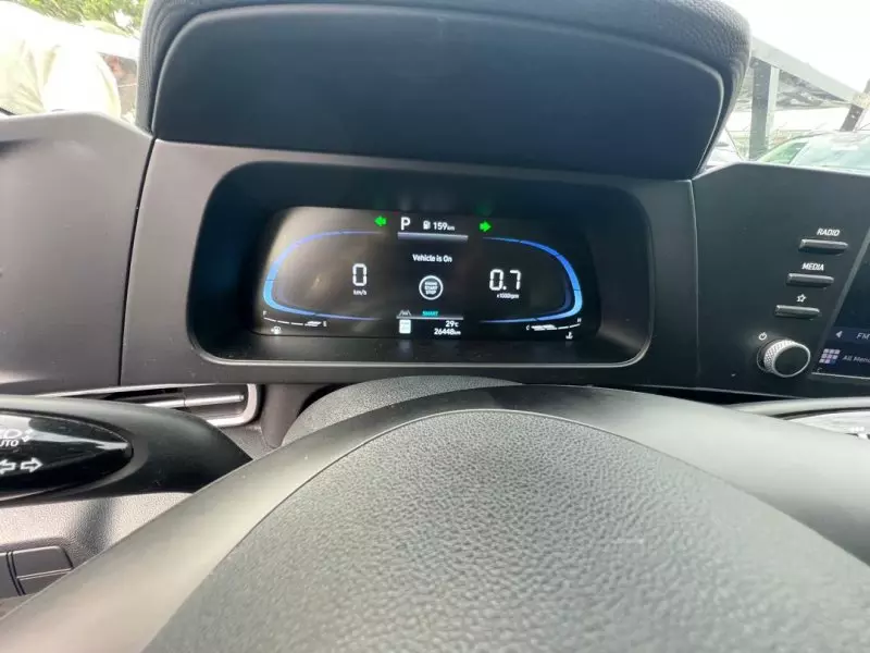 Hyundai Elantra   - 2024