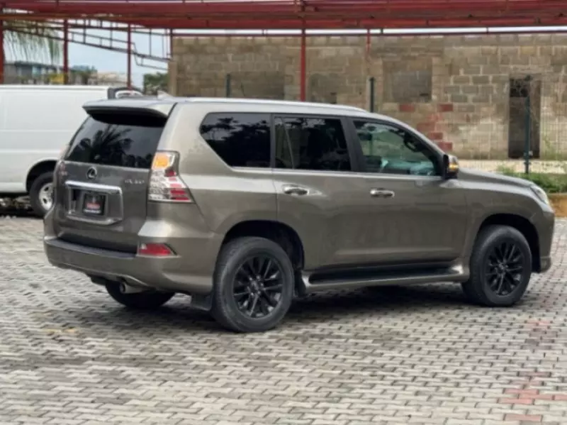 Lexus GX 460   - 2022