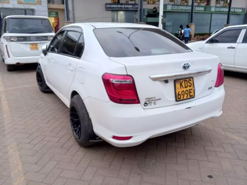 Toyota Axio    - 2018