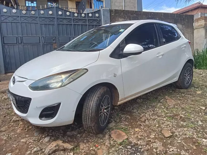 Mazda Demio   - 2013