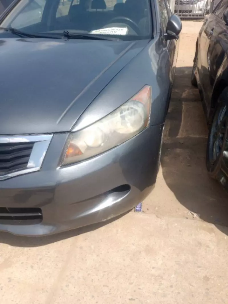 Honda Accord   - 2009