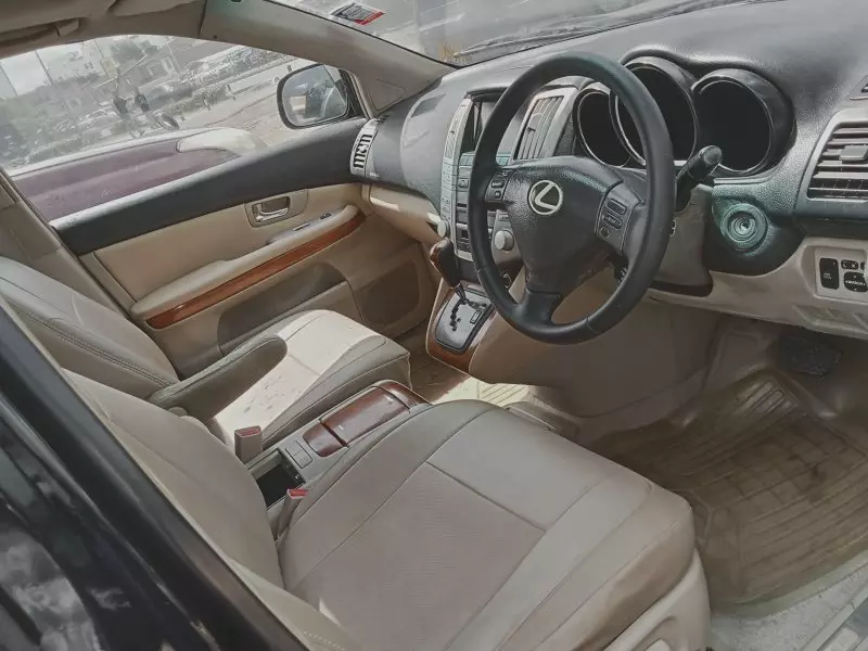 Toyota Harrier   - 2005