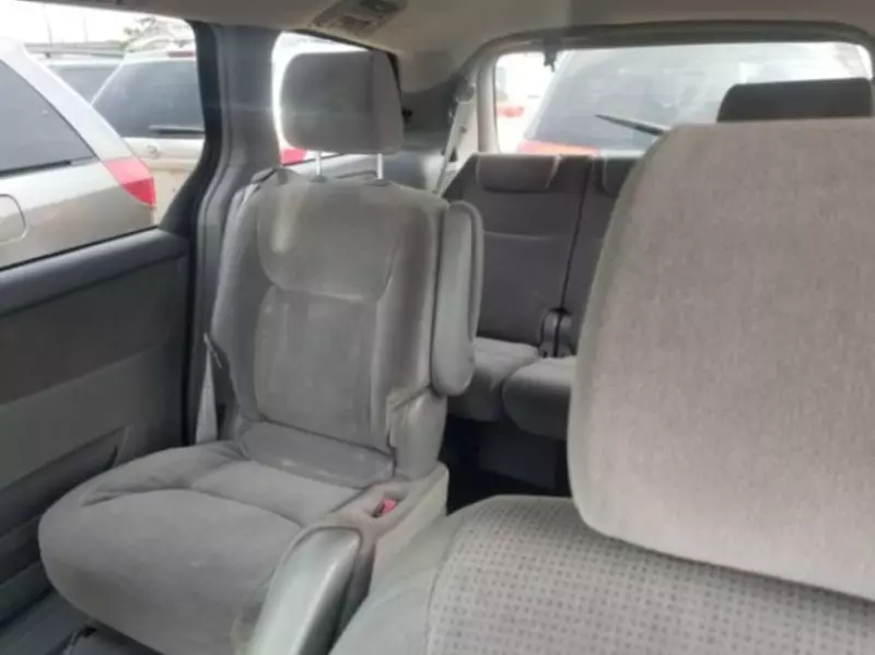 Toyota Sienna - 2006