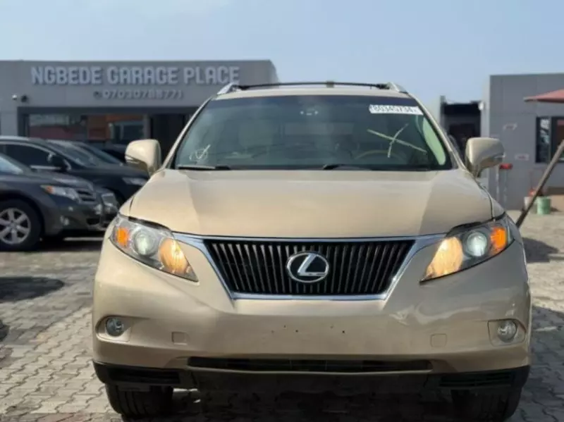 Lexus RX   - 2010