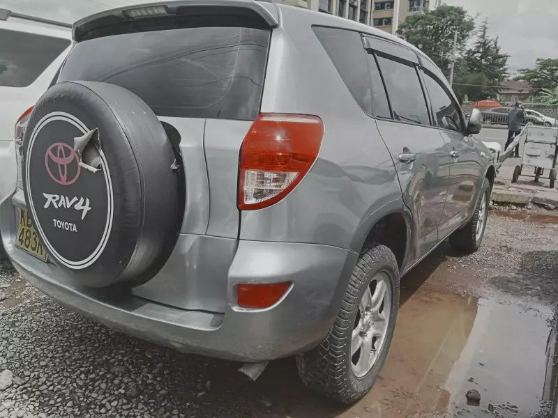 Toyota Rav4   - 2005