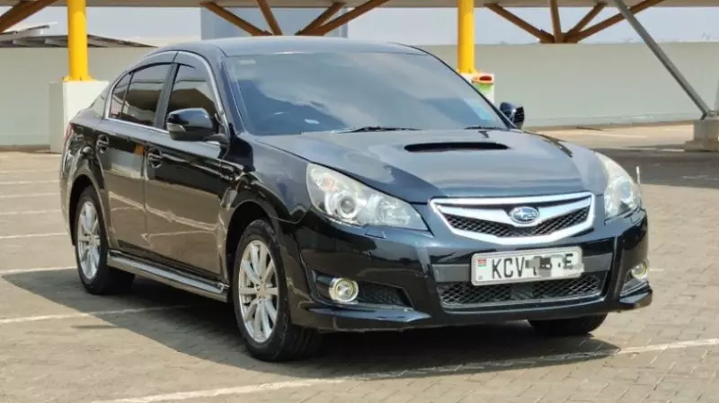 Subaru Legacy    - 2012