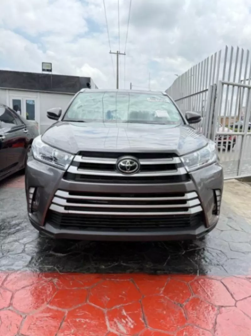 Toyota Highlander   - 2015