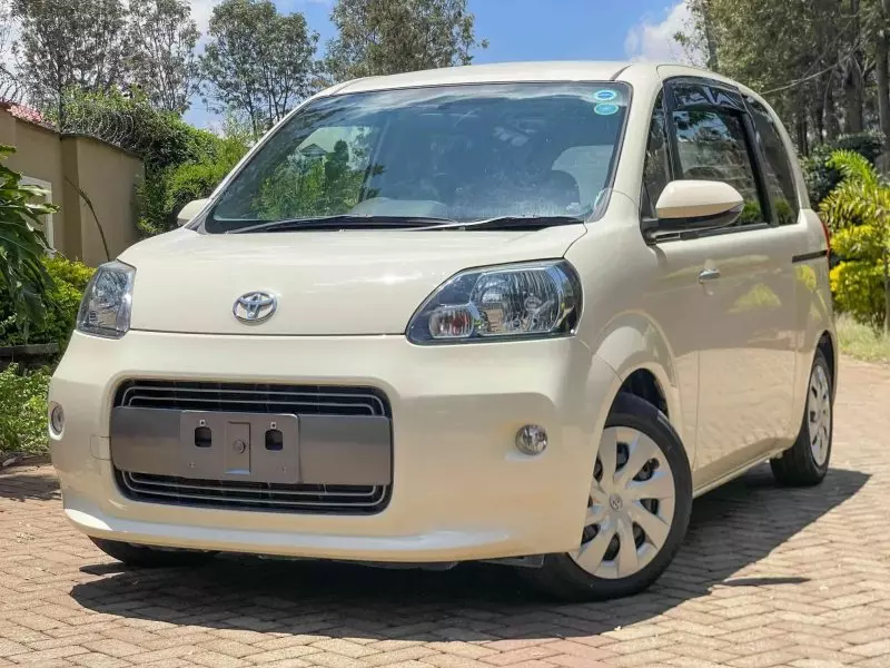 Toyota Porte   - 2016