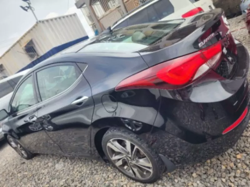 Hyundai Elantra   - 2016