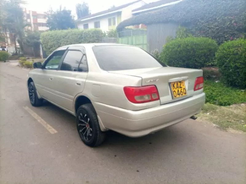 Toyota Carina   - 2000