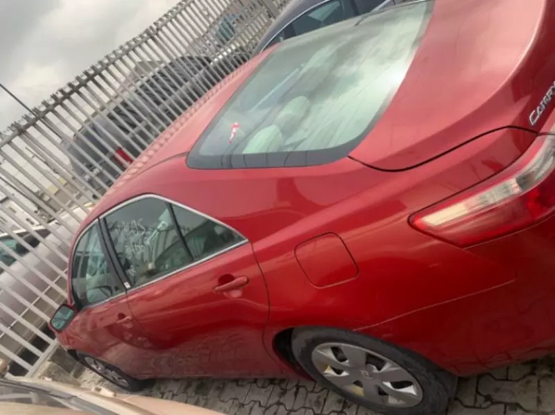 Toyota Camry   - 2009