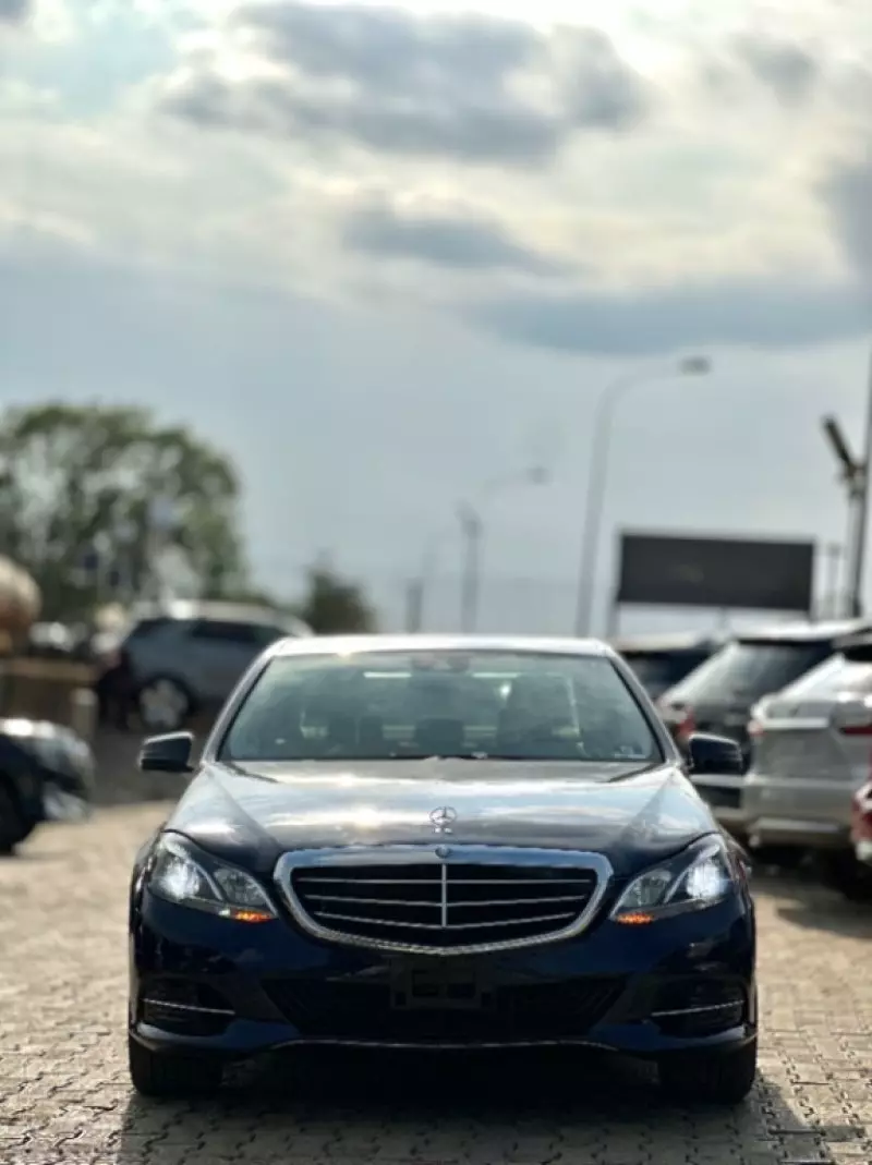 Mercedes-Benz E 350   -