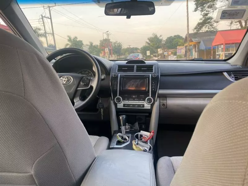 Toyota Camry   - 2012