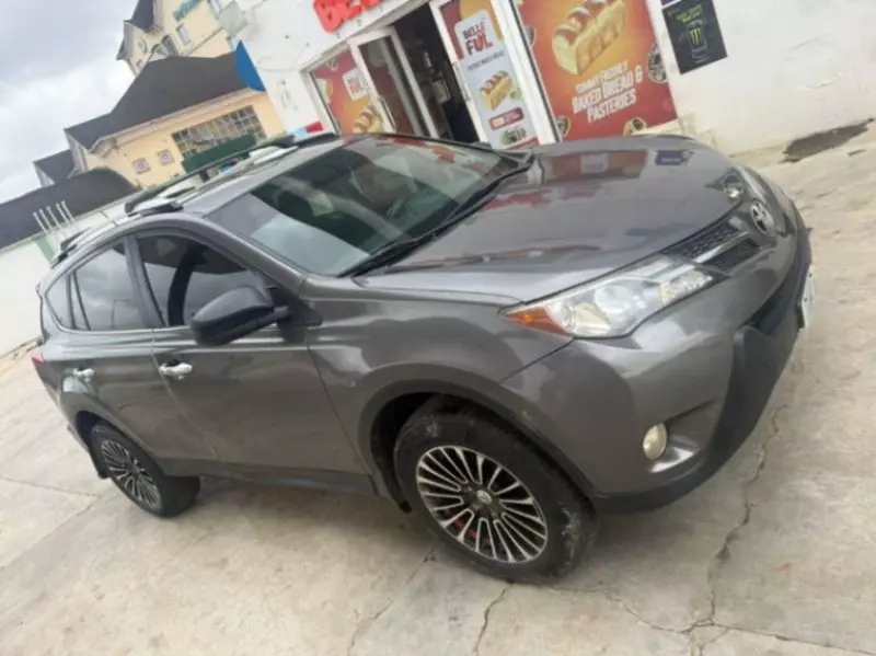 Toyota RAV4   - 2014