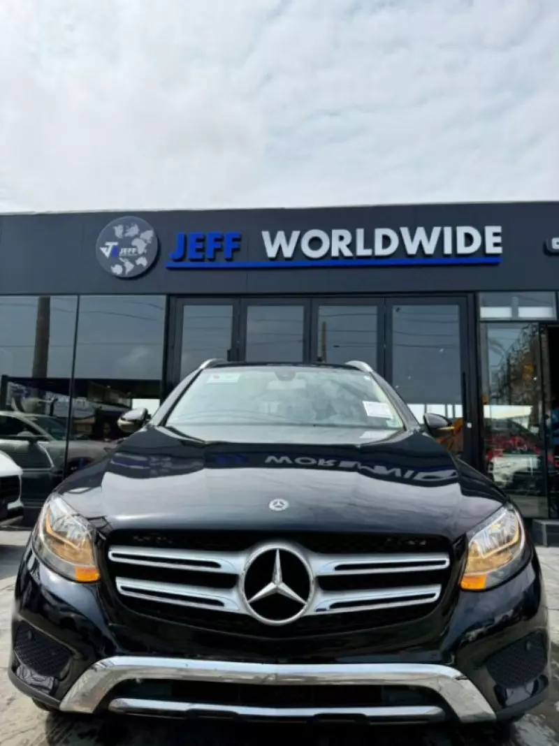 Mercedes-Benz GLC 300   - 2018