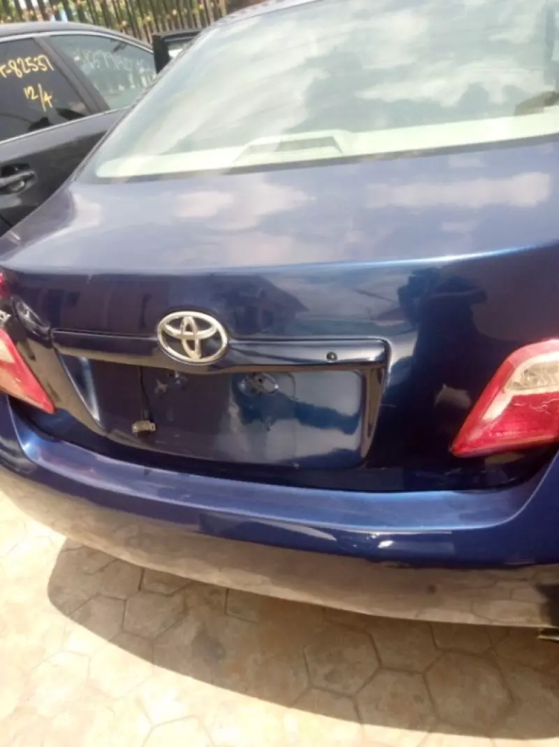 Toyota Camry   - 2009
