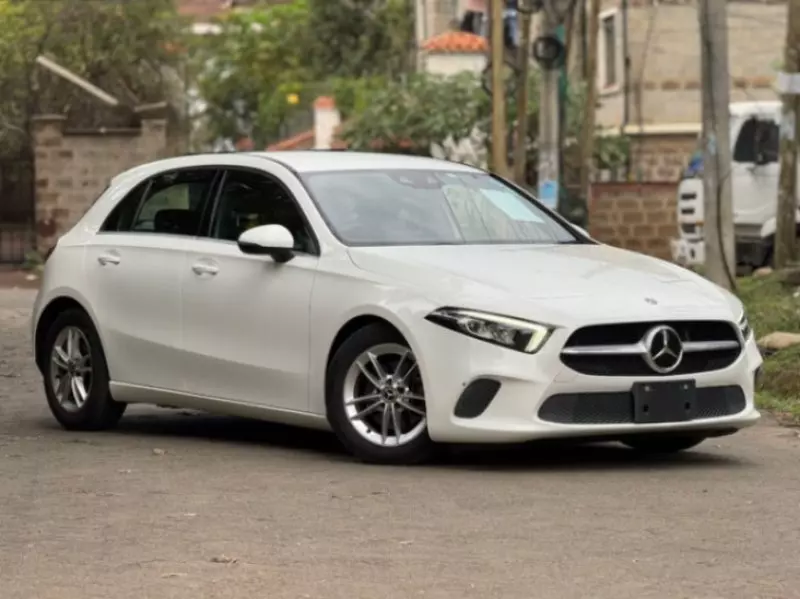 Mercedes-Benz A 180   - 2019