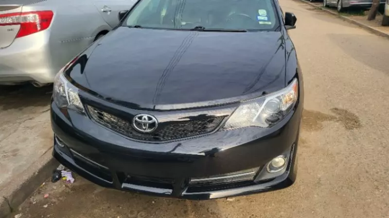 Toyota Camry   - 2014