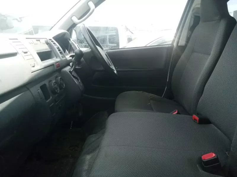 Toyota Hiace   - 2014