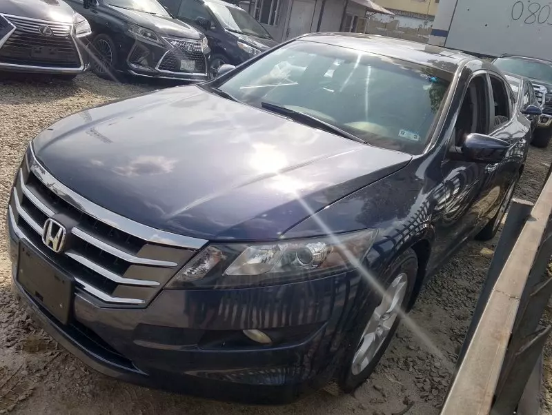 Honda Crosstour   - 2012