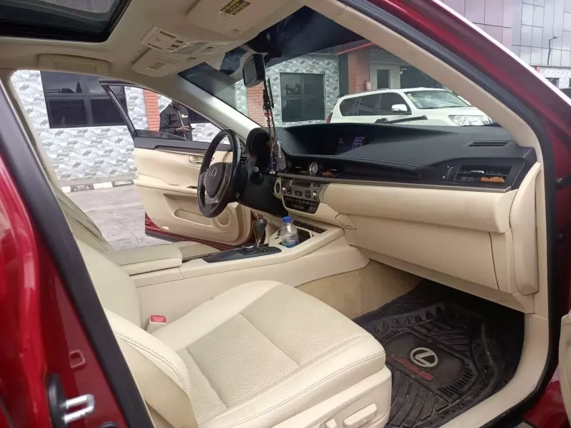 Lexus ES 350   - 2014