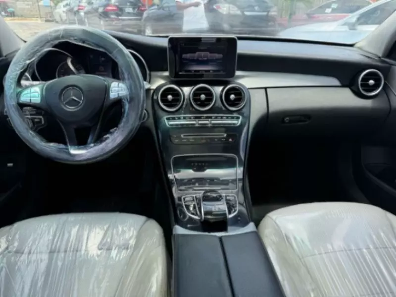 Mercedes-Benz C 300   - 2015
