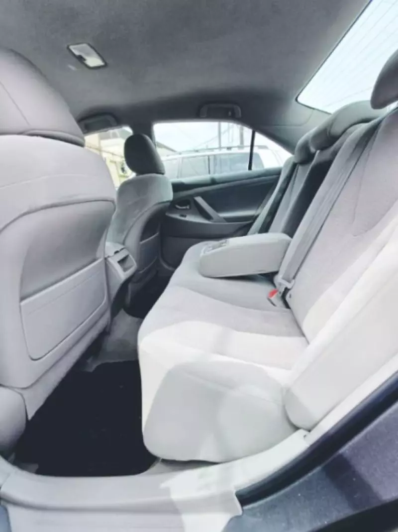 Toyota Camry   - 2010