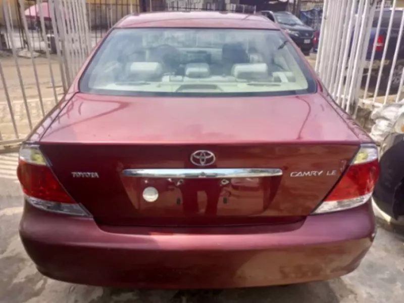 Toyota Camry   - 2006