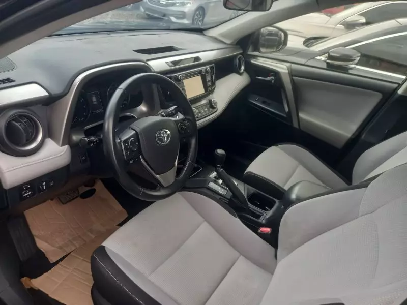 Toyota RAV 4   - 2018
