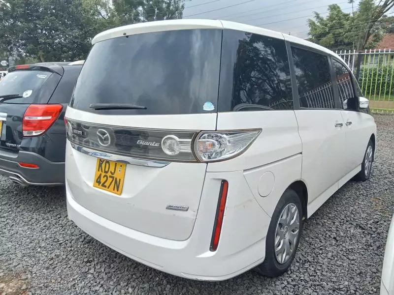 Mazda Biante   - 2015