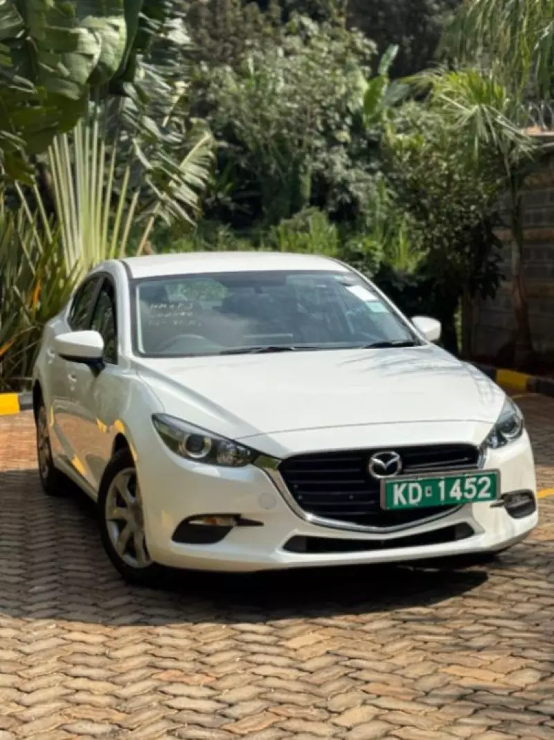 Mazda Axela    - 2018