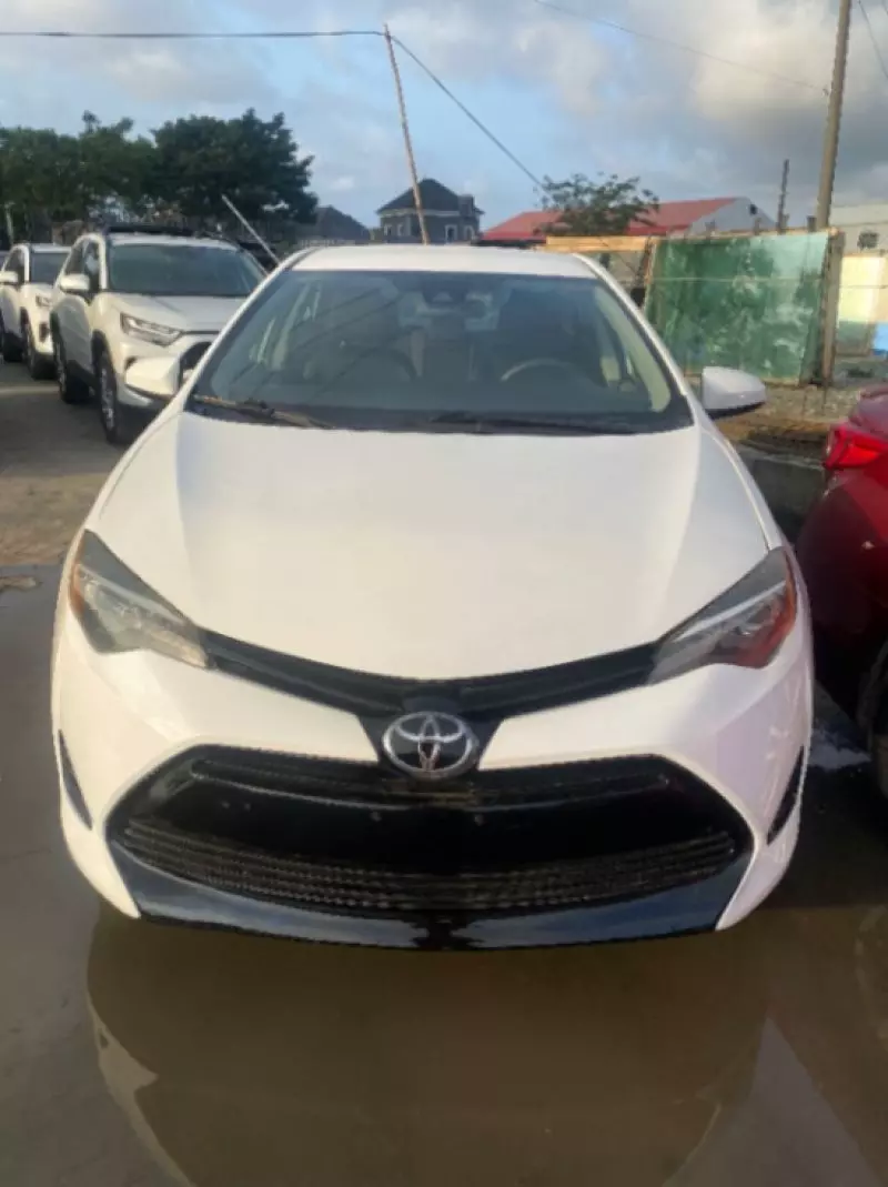 Toyota Corolla   - 2013