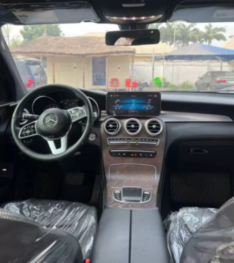 Mercedes-Benz GLC-Class   - 2021